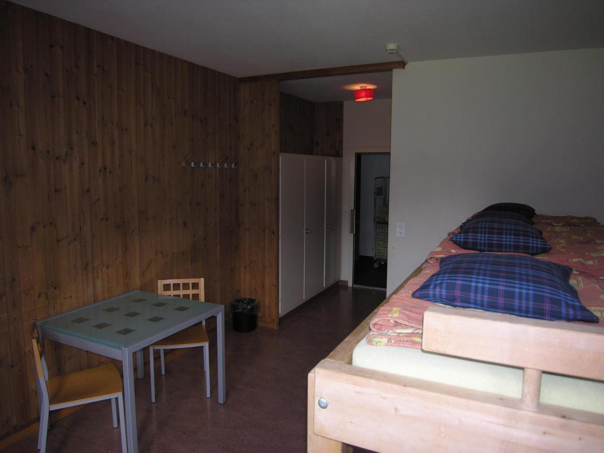 Jugendhotel Alpina Седрун Екстериор снимка